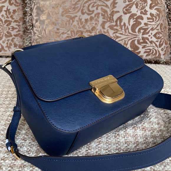 Michael Kors Bridgette MD TH Messenger Navy - Picture 5 of 16